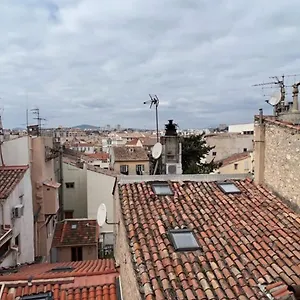  Apartment With Mediterranean Charm In The Heart Of The Provencal Market